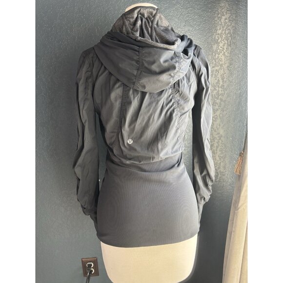 Lululemon Dance Studio Jacket Hooded Size 6 Black Gray Reversible - Picture 6 of 13